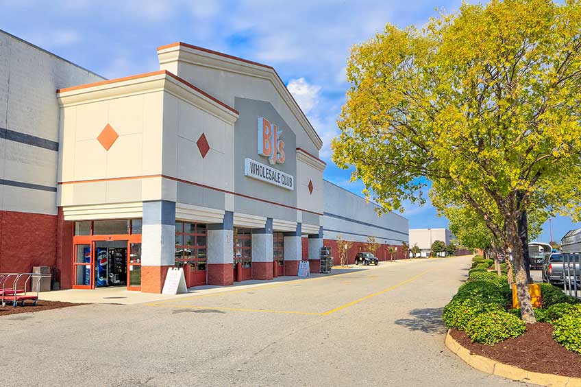 Storefront at Norfolk (J.A.N.A.F. Shopping Yard).