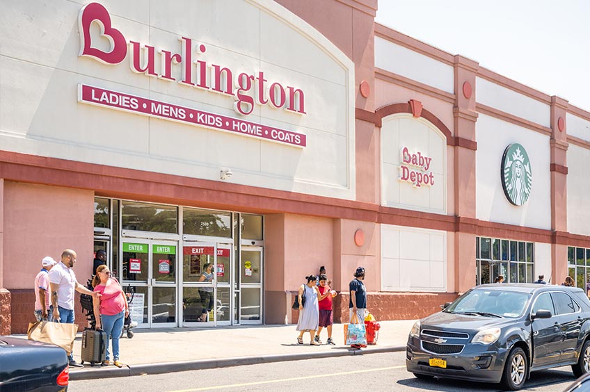 Image of Yonkers Gateway Center shopping center with various shops and parking spaces.