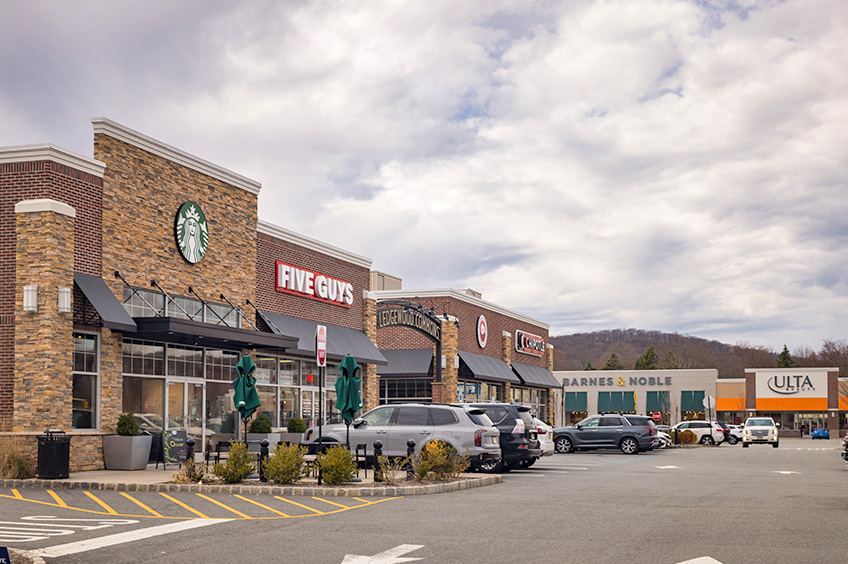 Ledgewood Commons storefront 3